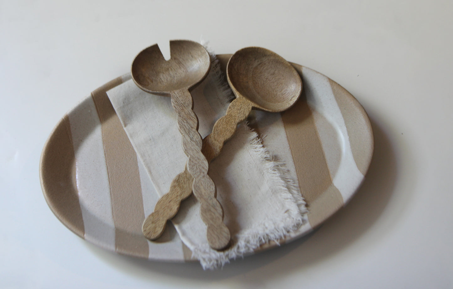 Carved Mango Wood Salad Serving Spoons – Set of